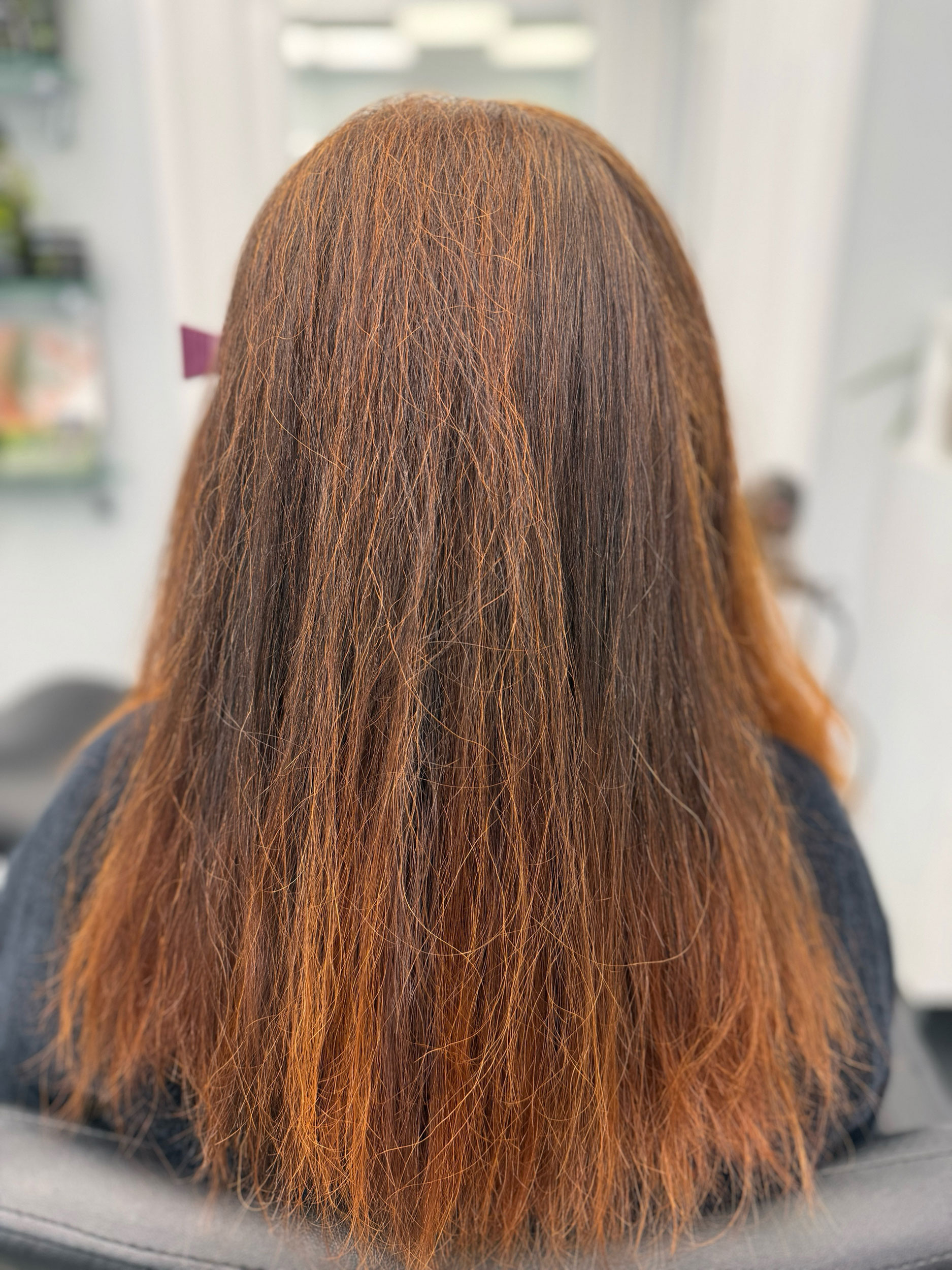 Avant après balayage blond réalisé chez Emma Coiffure au Plessis-Robinson